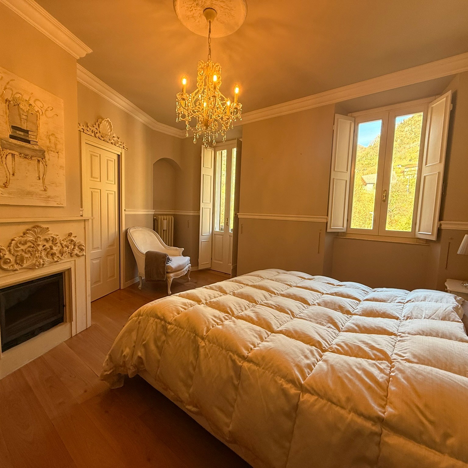 Camera padronale con letto matrimoniale